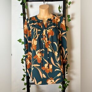 DR2 by Daniel Rainn Anthropology Floral top EUC